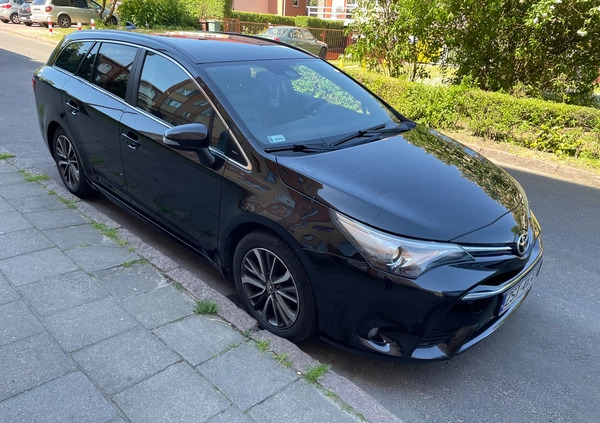 Toyota Avensis cena 56000 przebieg: 140000, rok produkcji 2015 z Chmielnik małe 37